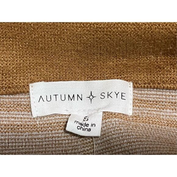 Autumn Skye Magnetic Button Closer Women’s Cardigan Sweater Yellow in Color Size - Picture 3 of 8